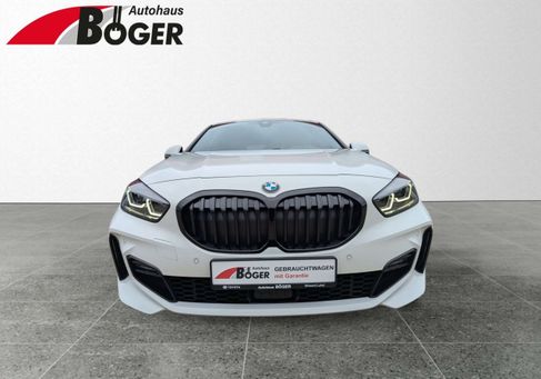 BMW 118, 2023