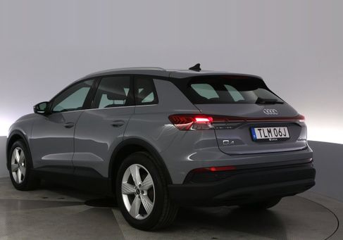 Audi Q4, 2022 3