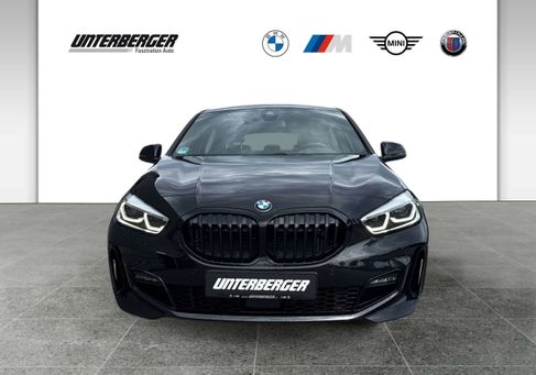 BMW 118, 2024