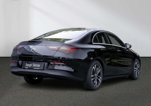 Mercedes-Benz CLA 200, 2024 3