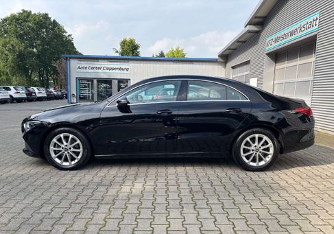 Mercedes-Benz CLA 200, 2022