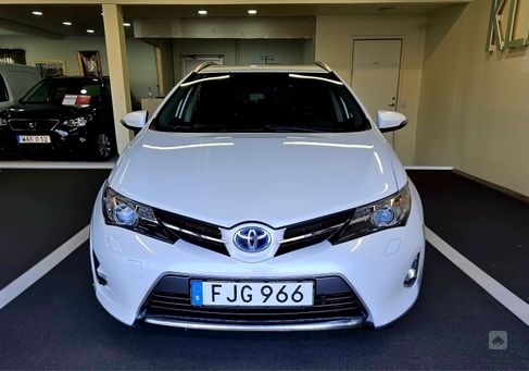 Toyota Auris Touring Sports, 2015