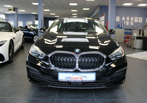 BMW 118, 2021