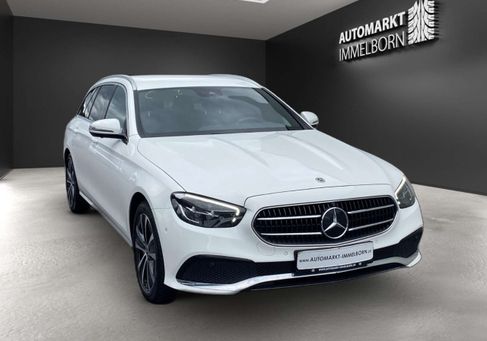 Mercedes-Benz E 300, 2022