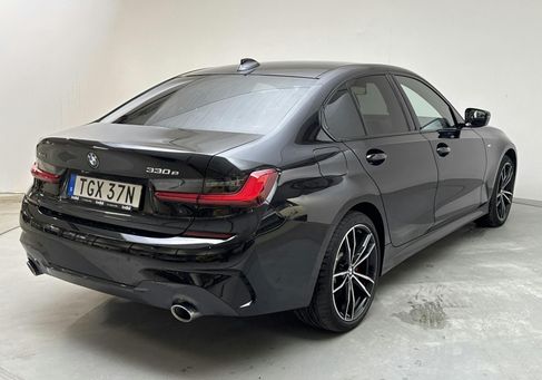 BMW 330, 2021