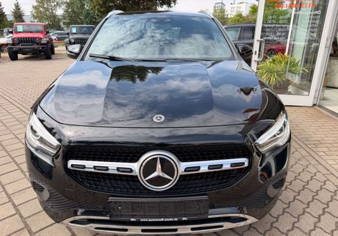 Mercedes-Benz GLA 200, 2020 3