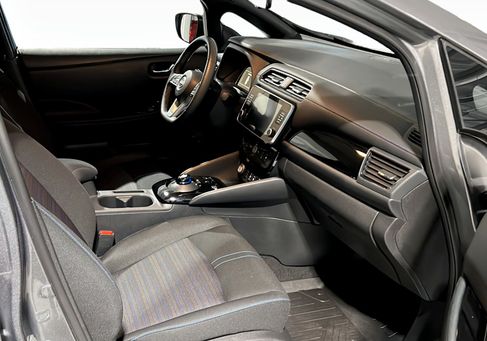 Nissan Leaf, 2023 3