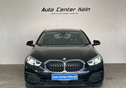 BMW 118, 2022
