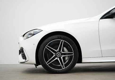 Mercedes-Benz C 300, 2022