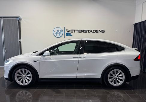 Tesla Model X, 2017