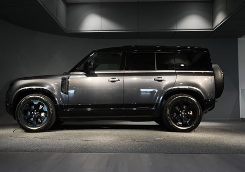 Land Rover Defender, 2023