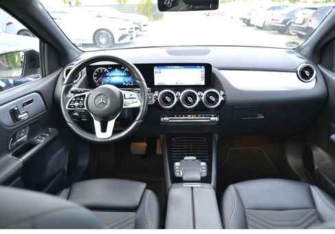 Mercedes-Benz B 180, 2022 2