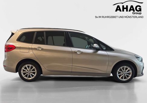BMW 216, 2021
