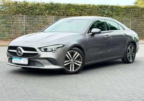 Mercedes-Benz CLA 180, 2022