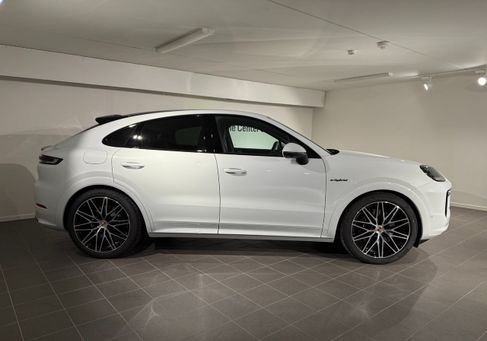 Porsche Cayenne, 2025