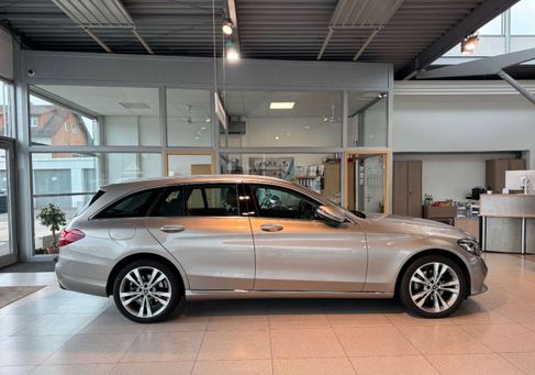 Mercedes-Benz C 200, 2020