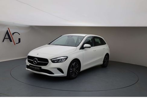 Mercedes-Benz B 200, 2025