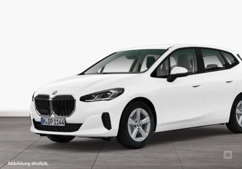 BMW 216, 2024