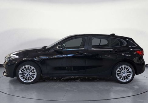 BMW 120, 2022