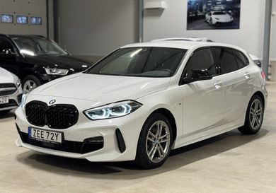 BMW 118, 2022
