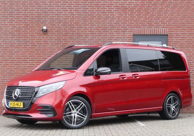 Mercedes-Benz V 220, 2024