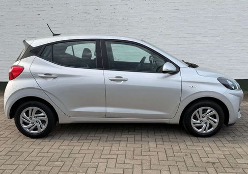 Hyundai i10, 2023 3