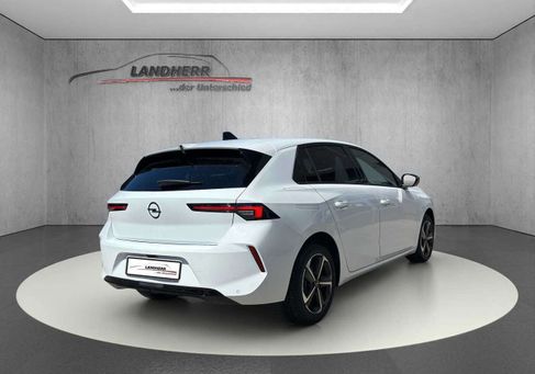 Opel Astra, 2024