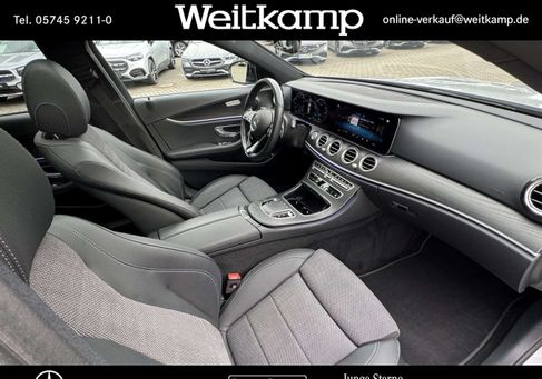 Mercedes-Benz E 300, 2023 3