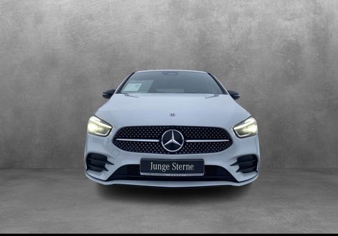 Mercedes-Benz B 200, 2023