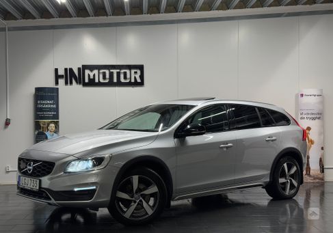 Volvo V60 Cross Country, 2016