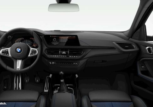 BMW 118, 2023