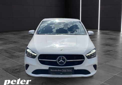 Mercedes-Benz B 180, 2025