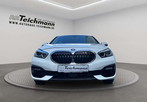 BMW 120, 2023