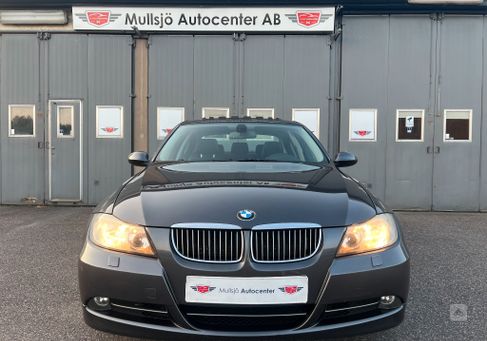 BMW 330, 2005