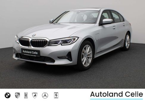 BMW 330, 2020