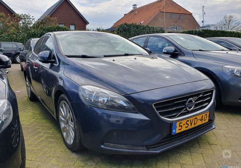 Volvo V40, 2013