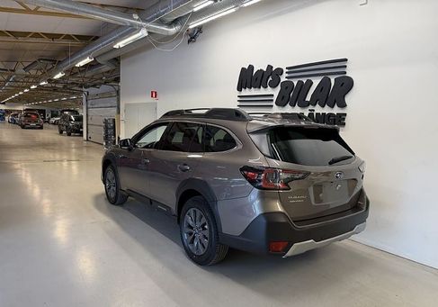 Subaru OUTBACK, 2025