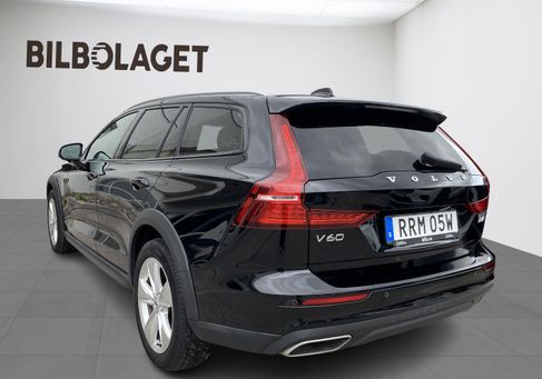 Volvo V60 Cross Country, 2022