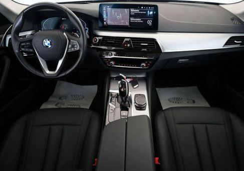 BMW 530, 2022