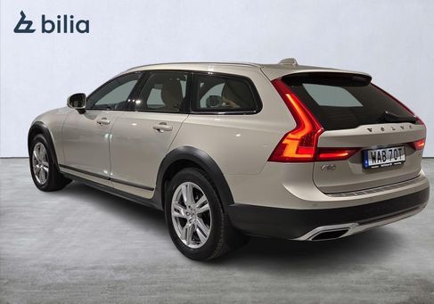 Volvo V90 Cross Country, 2019