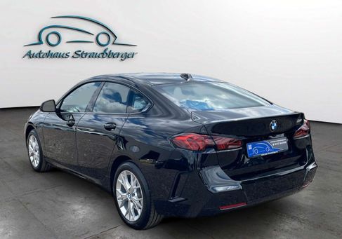 BMW 220, 2025 3