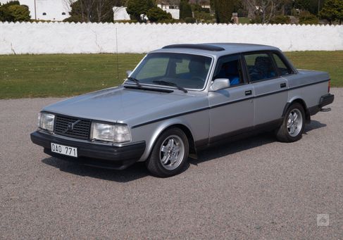 Volvo 244, 1982