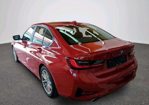 BMW 330, 2021