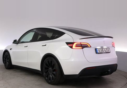 Tesla Model Y, 2024 3