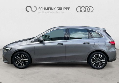 Mercedes-Benz B 180, 2023