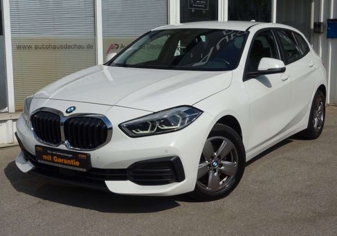 BMW 118, 2022