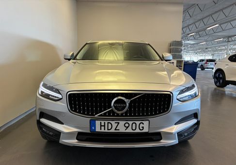 Volvo V90 Cross Country, 2020