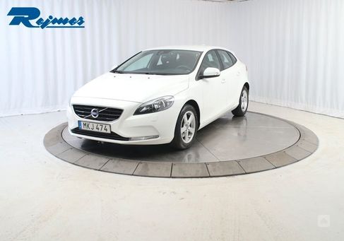 Volvo V40, 2015