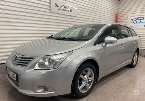 Toyota Avensis, 2010