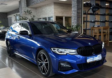 BMW 330, 2022